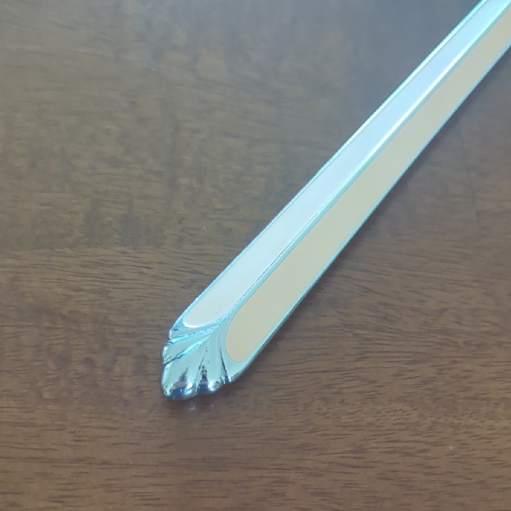 Source Unknown Cream Hand Mirror - Picture 4 of 7
